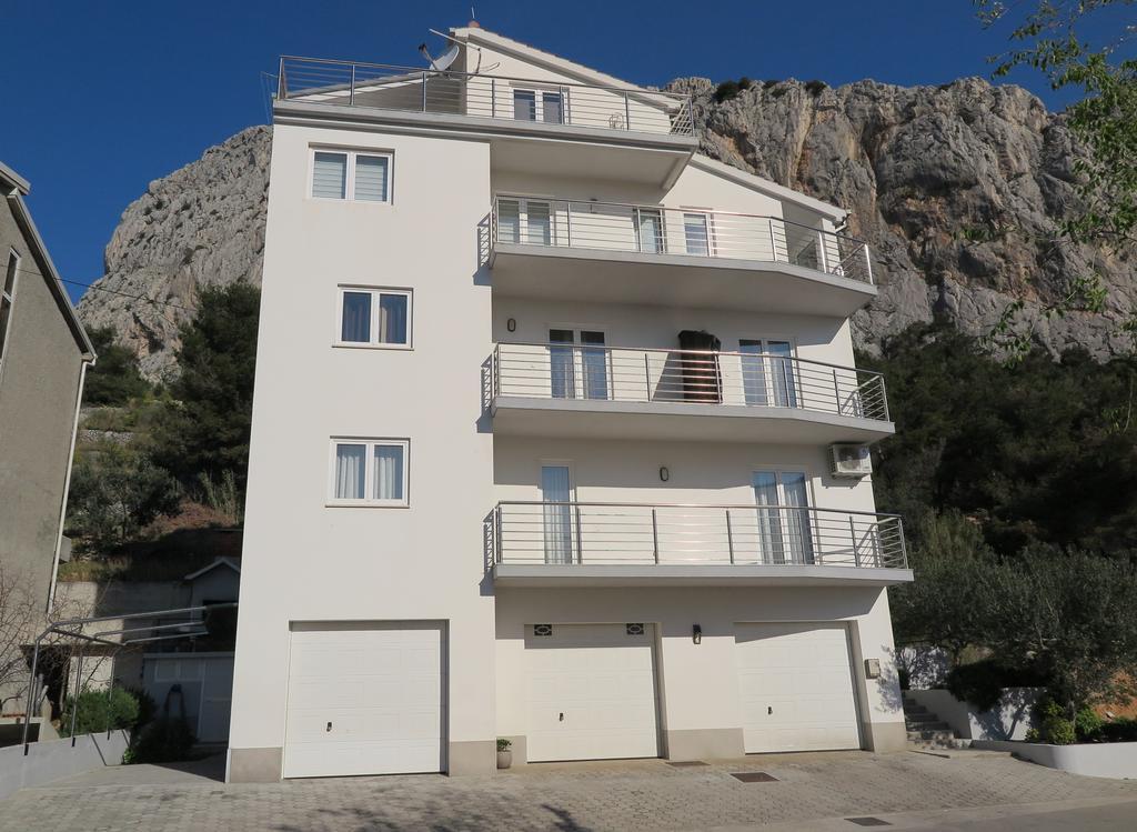 Apartments Kovacic Omis Exterior photo