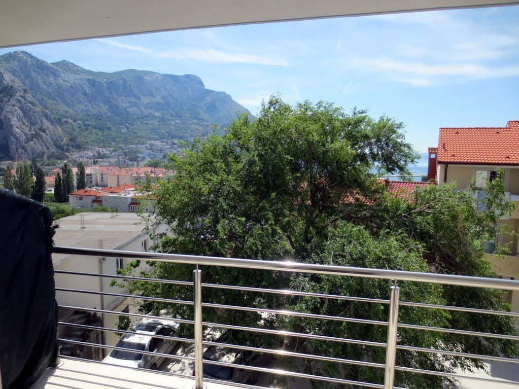 Apartments Kovacic Omis Exterior photo